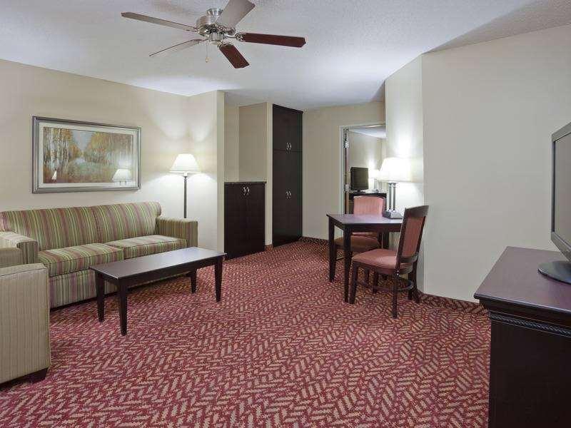 GrandStay Hotel & Suites Cambridge Zimmer foto